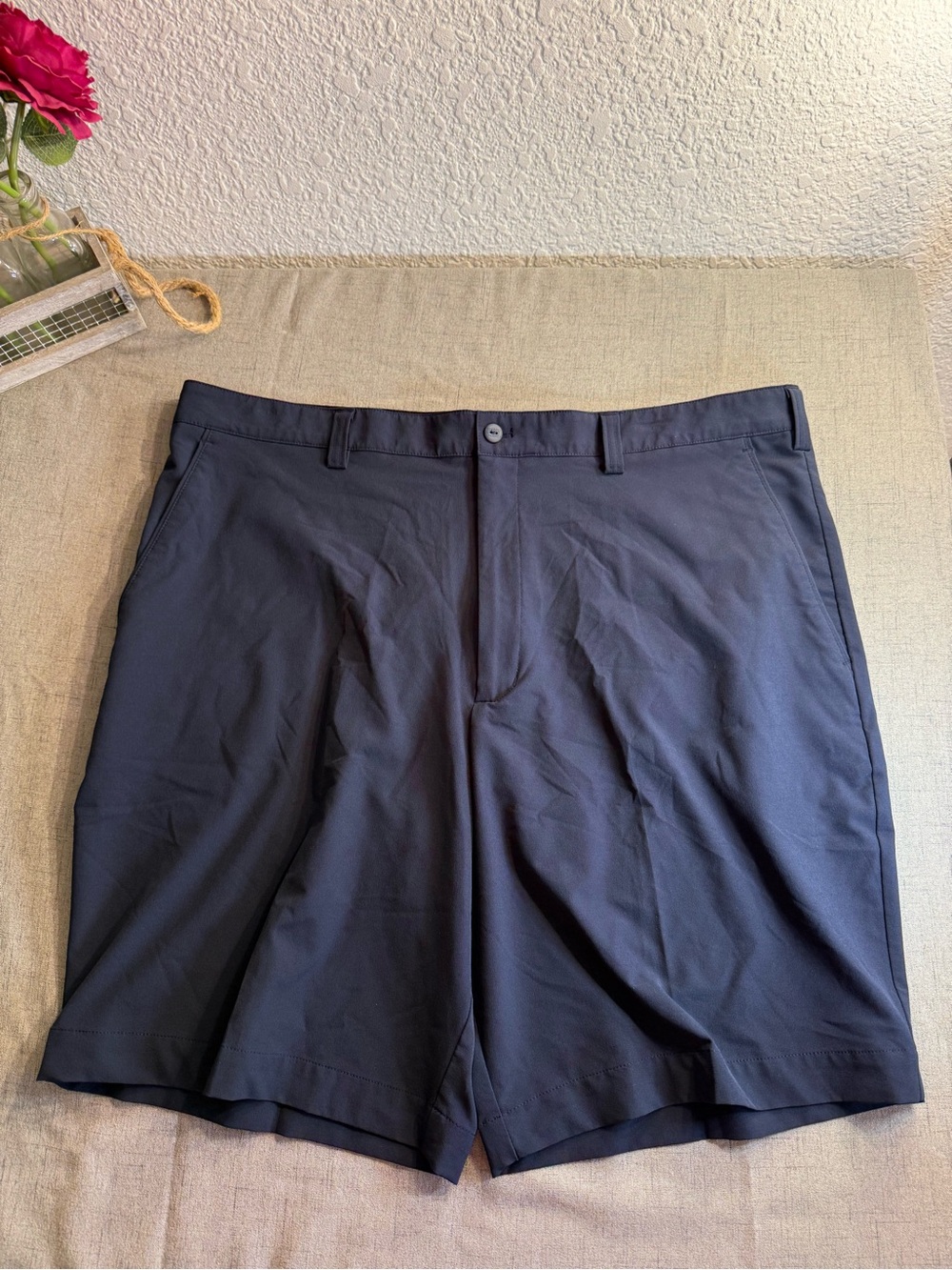 Mens Cutter & Buck Tech Performance Shorts Size 40 Durable Lightweight Navy Blue